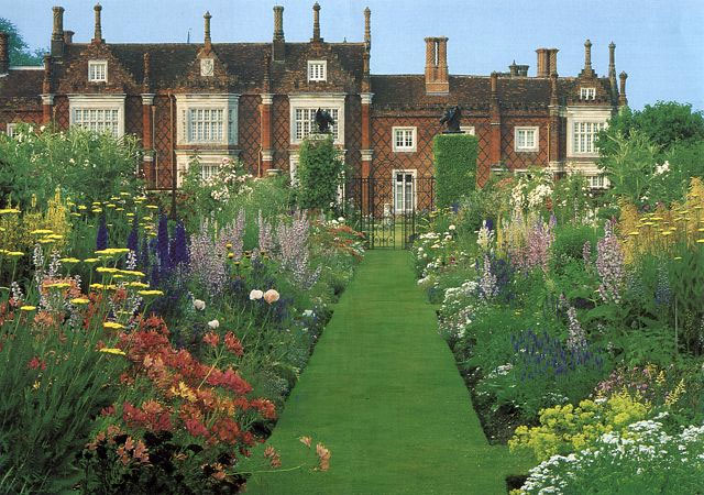 Helmingham hall