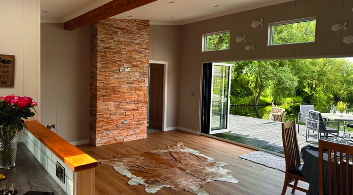 Crystal Lakes Hampton lodge 42x22 16