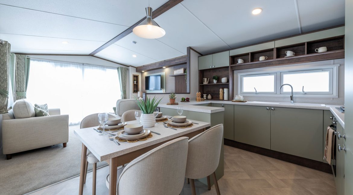 Plot-18-Regal-Harlington-Lodge-40-x-20,-2025-model-21