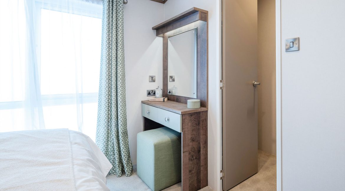 Plot-18-Regal-Harlington-Lodge-40-x-20,-2025-model-NEW-10