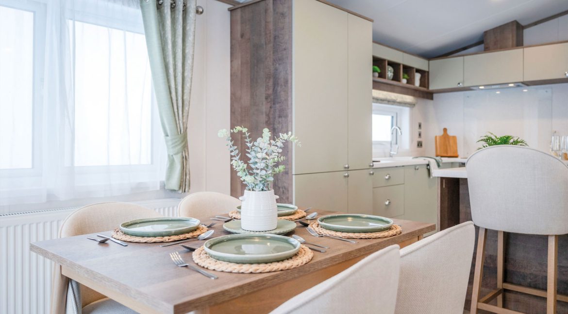 Plot-18-Regal-Harlington-Lodge-40-x-20,-2025-model-NEW-5