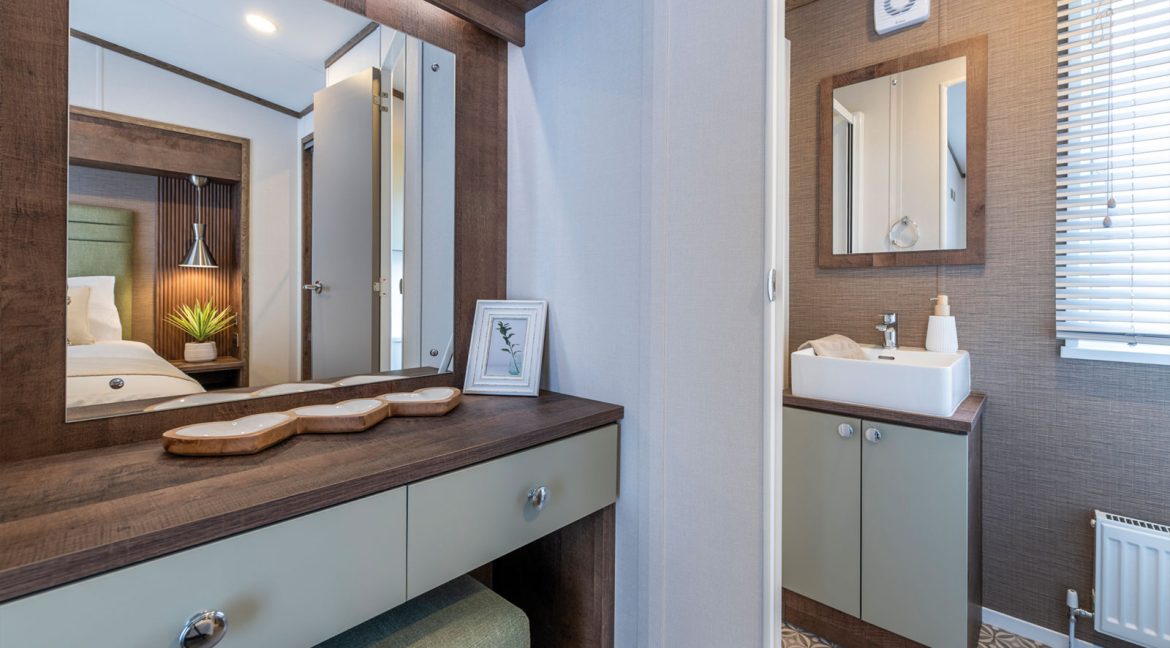 Plot-M4-Regal-Harlington-Lodge-40-x-20,-2025-model-1