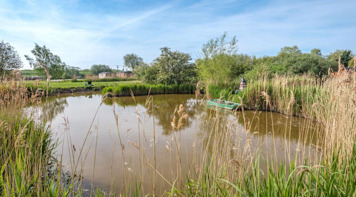 Rental---Tench-Lodge-12