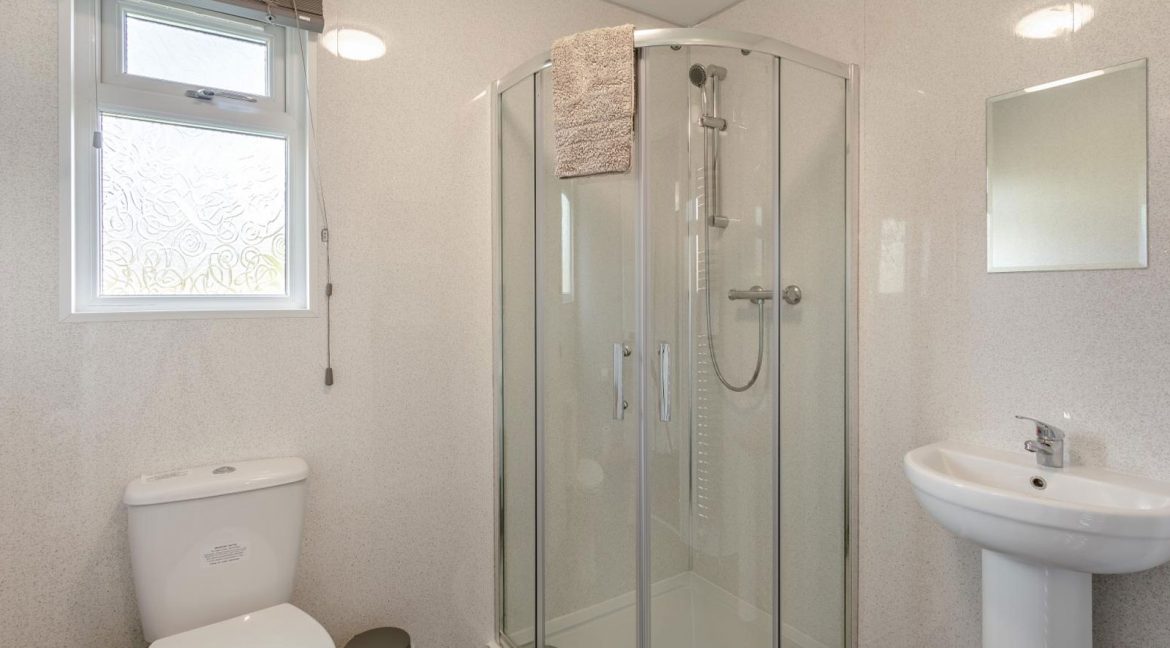 Rental---Tench-Lodge-19