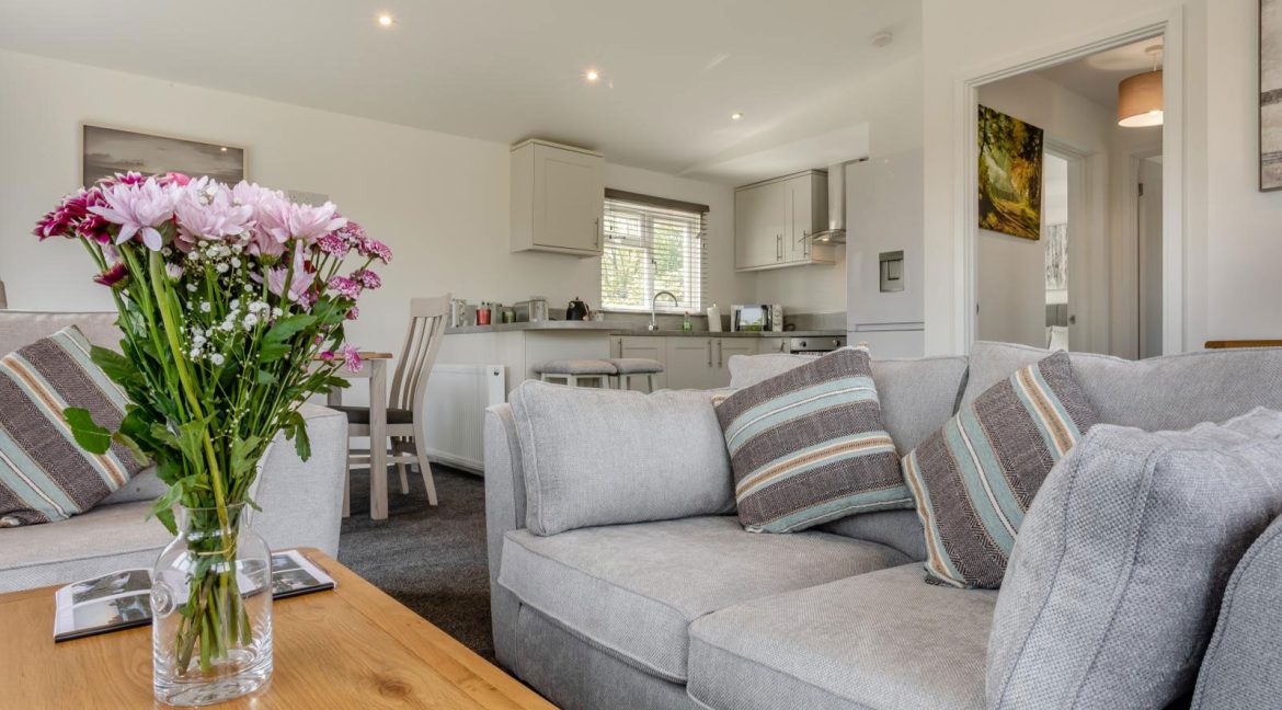 Rental---Tench-Lodge-7