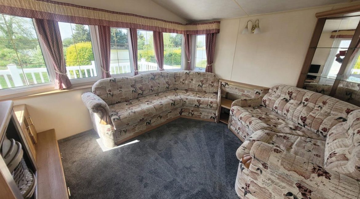 Plot-8---Willerby-Granada-36x12-preowned-3