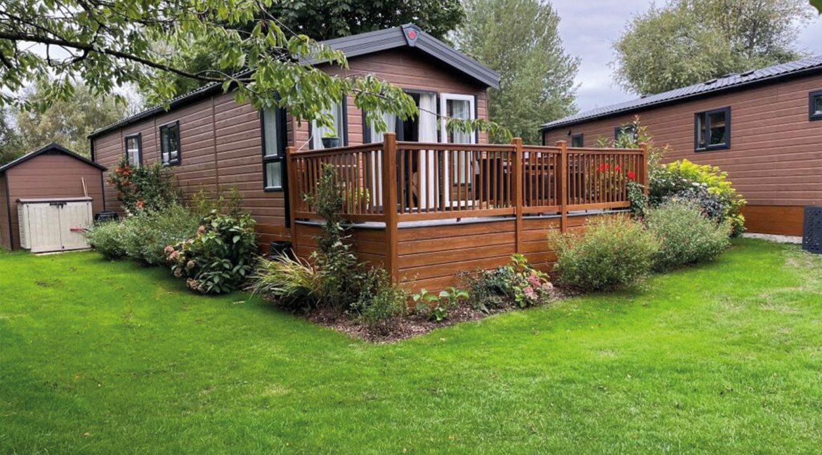 Plot-60-Pemberton-Abingdon-Lodge-42x13-preowned-actual-5