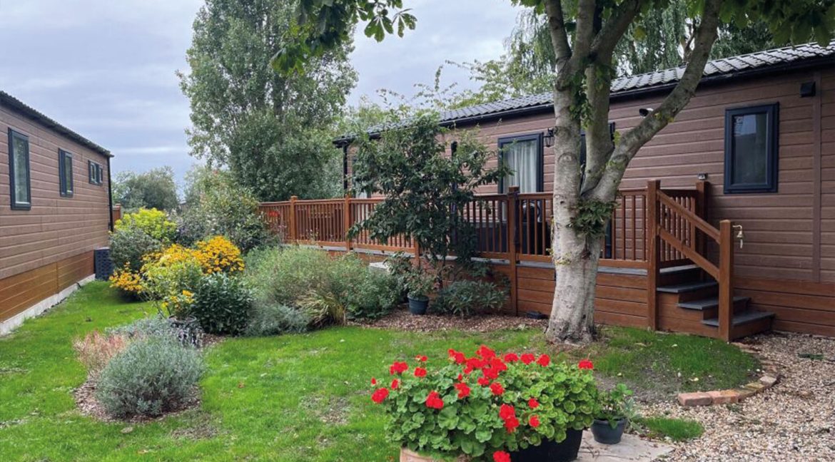 Plot-60-Pemberton-Abingdon-Lodge-42x13-preowned-actual-9